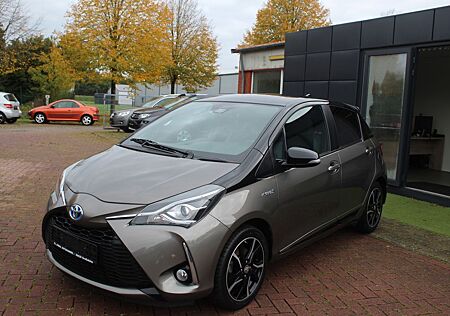 Toyota Yaris Hybrid Style Selection