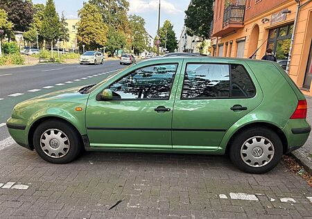 VW Golf Volkswagen 1.6 Basis Basis
