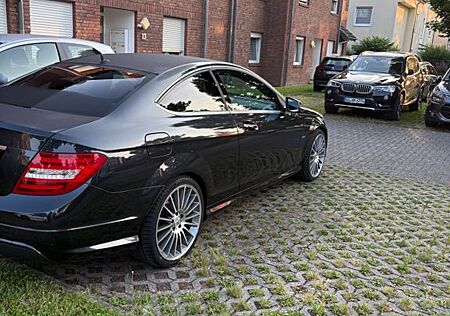 Mercedes-Benz C 250 BlueEFFICIENCY Coupé Autom. -