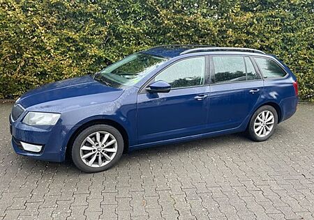 Skoda Octavia Combi Style 2.0 TDi Navi, Sportsitze