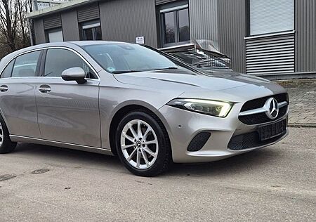 Mercedes-Benz A 200 -