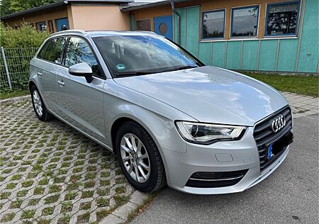 Audi A3 1.2 TFSI Ambiente Sportback Attraction