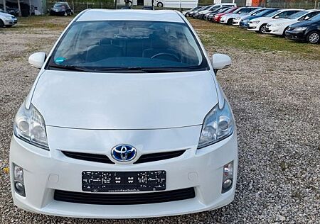 Toyota Prius Life Hybrid*