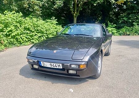 Porsche 944 -Targa-Sondermodell-*Celebration Edition*1987