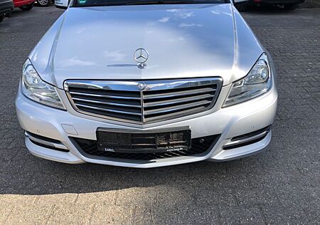 Mercedes-Benz C 180 BlueEFFICIENCY -Navi- Sitzhz-AHK-Scheckhef
