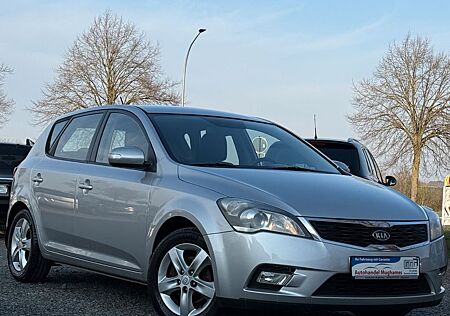 Kia Cee'd Ceed Special 1.6 CRDi*1.Hand*Klima*SHZ*Tempomat*
