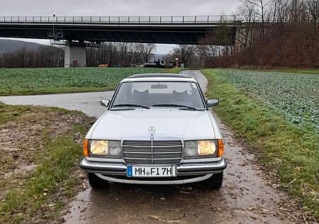 Mercedes-Benz 280