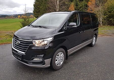 Hyundai H-1 Starex H-1 Grand Starex 2.5 CRDI Travel AHK,PDC,8-Sitze