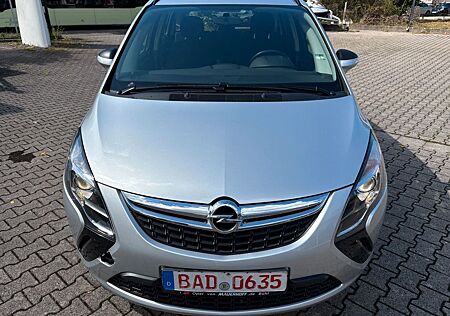 Opel Zafira C Tourer Edition CNG Benzin