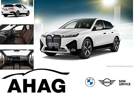 BMW iX xDrive40 Sportpaket Klimaaut. AHK Soft-Close