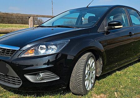 Ford Focus 1,6 Black Magic Black Magic