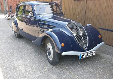 Peugeot 302 Oldtimer