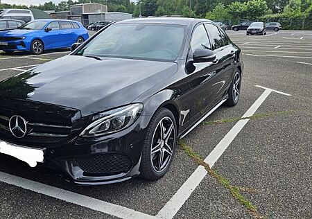 Mercedes-Benz C 180 AMG Line Night Paket 8-Fach bereift