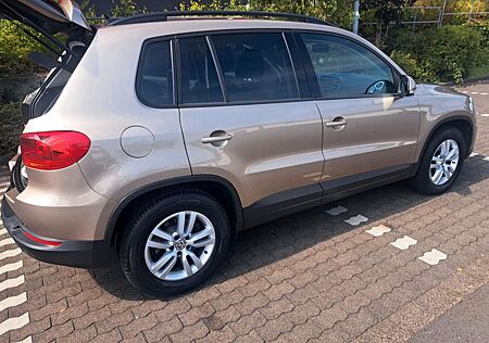 VW Tiguan Volkswagen 1.4 TSI 90kW BlueMotion Tech Exclusiv...