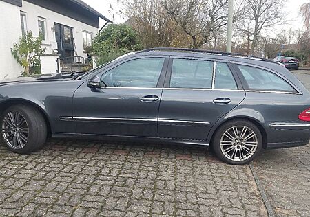 Mercedes-Benz E 200 CDI T CLASSIC Classic