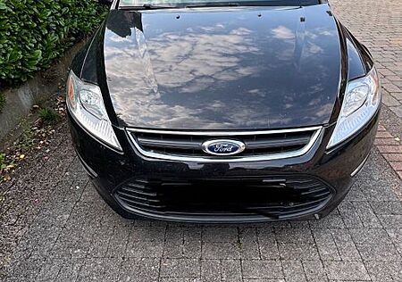 Ford Mondeo 2,0TDCi 103kW Champions Edition Turni...