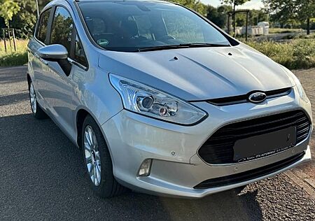 Ford B-Max 1,5 TDCi 70kW Titanium,Kamera,SHZ,PDC,PANO