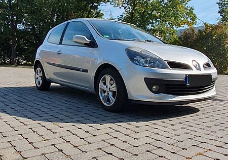 Renault Clio Edition Dynamique 1.6 16V ESP 82kW Edit...
