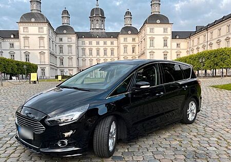 Ford S-Max S-MaxTitanium Sport 2,0TDCI Bi-Turbo 209 PS