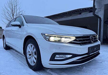 VW Passat Variant Volkswagen Passat Var Business AHK Matrix 360°Cam StHz Pano