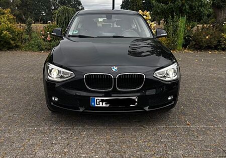 BMW 116i Sitzheizung+Parkhilfe+8Reifen+1 Vorbesitzer