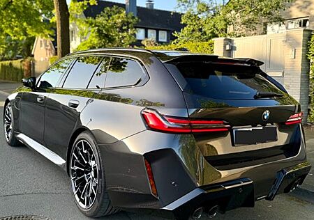 BMW M5 Touring VOLL Drivers Pack ASSI AHK PANO PROF