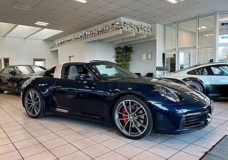 Porsche 992 Targa 4S Manufaktur/LIFT/ACC/Carbon/APPROVED