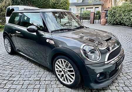 Mini Cooper SD | JCW | Bi-Xenon | Pano | Navi