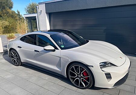 Porsche Taycan 4S/21 Sommer + 20 Winter/Panodach