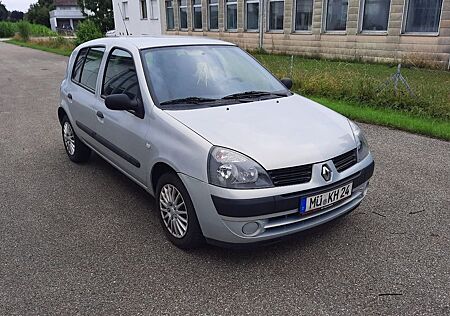 Renault Clio 1.2 / 16V Authentique