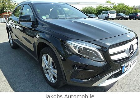 Mercedes-Benz GLA 180 Automatik Klima Navi Karosserieschäden
