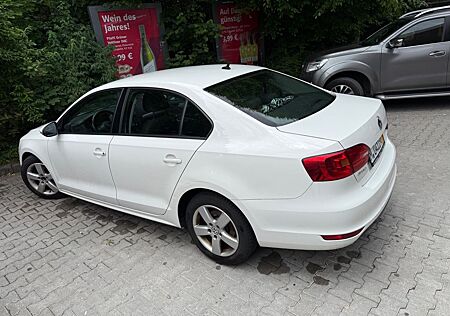 VW Jetta Volkswagen 1.6 TDI Comfortline Comfortline