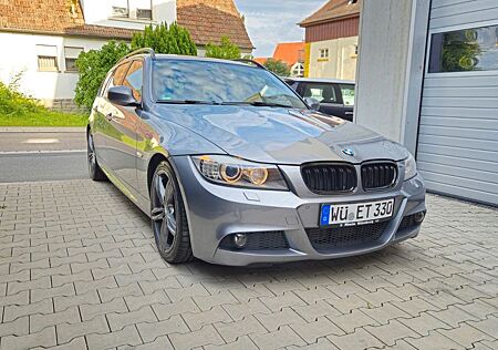 BMW 330 330dTour.MPaketAuto.8FachPanoramaKeyless Entry