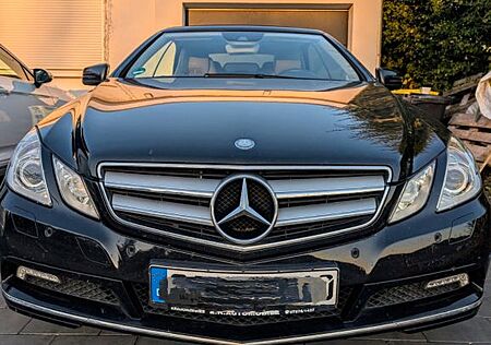 Mercedes-Benz E 200 Cabriolet CGI BlueEFF. ELEGANCE ...