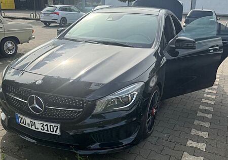 Mercedes-Benz CLA 200 AMG Line