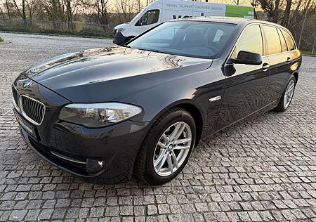 BMW 520 D AUTOMATIK/PANO/LEDER/XENO/SOFTCL/KAMERA/AH