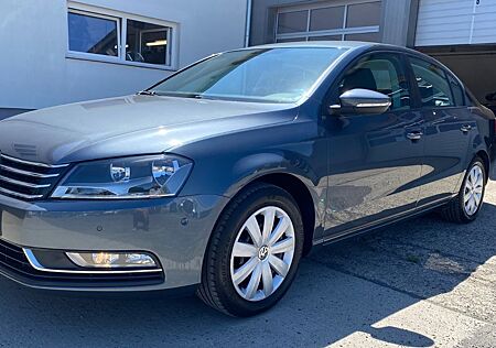 VW Passat Volkswagen Lim.Trendline BlueMotion*SHZ*AHK*Serv.NEU