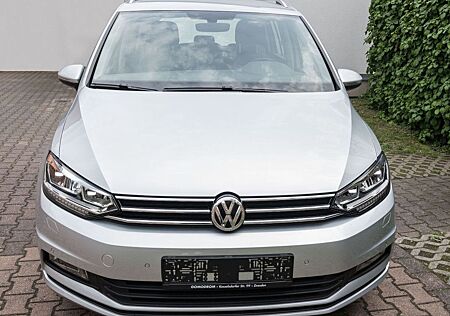 VW Touran Volkswagen DSG ACC Navi LED TÜV/Service neu