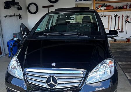 Mercedes-Benz A 180 AVANTGARDE BlueEFFICIENCY AVANTGARDE