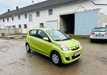 Daihatsu Cuore Plus 5 TURÜG BJ-2009 KLIMA TUV 11-2026