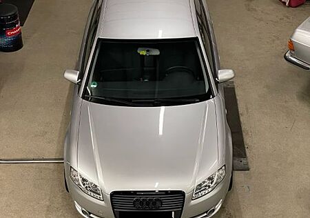 Audi A4 3.2 FSI quattro - Limousine - Handschalter