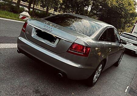 Audi A6 2.4 - Bose Soundsystem
