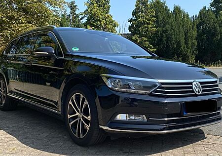 VW Passat Variant Volkswagen 2.0 TDI SCR DSG Highline Vari...