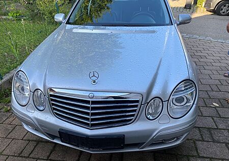 Mercedes-Benz E 200 KOMPRESSOR AVANTGARDE Avantgarde