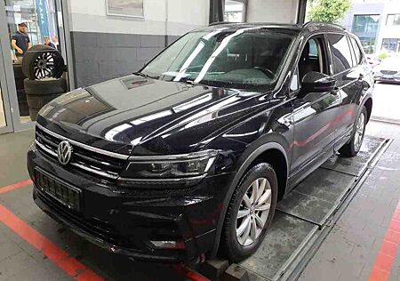 VW Tiguan Allspace Volkswagen R-Line Highline DSG 4Motion AHK