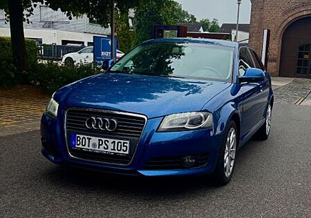 Audi A3 2.0 TDI (DPF) S tronic Ambition Ambition