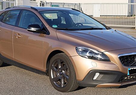 Volvo V40 CC V40 Cross Country D4 Geartronic Momentum Mom...