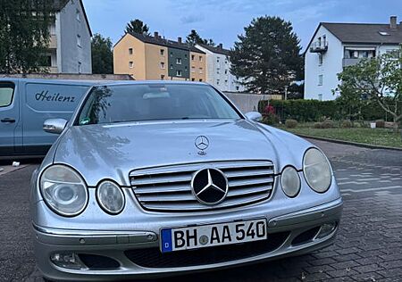 Mercedes-Benz E 240 4MATIC AVANTGARDE Avantgarde