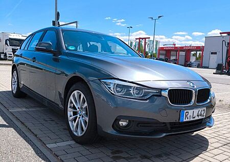 BMW 320d xDrive Touring -