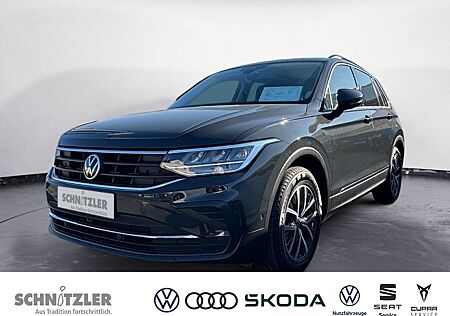 VW Tiguan Volkswagen 1.5 TSI DSG Life PANO/NAVI/ACC/LED/SHZ+++